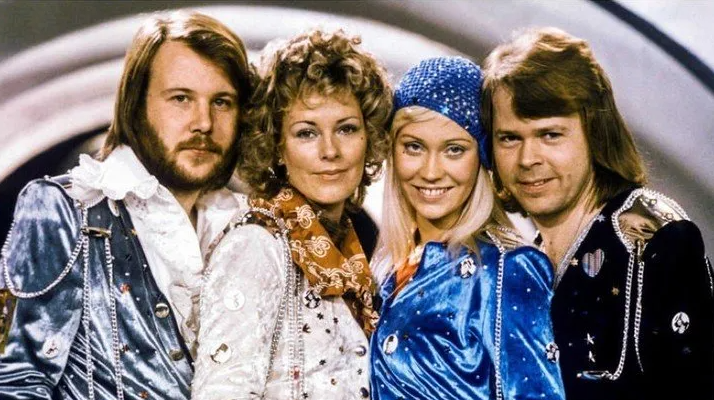  Entre 1973 y 1981, ABBA fue furor mundial. Vendieron discos a rabiar y su poder era tan grande que se lo colocó en el segundo puesto en Suecia como grupo económico, solo superados por Volvo. 